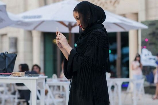 迪拜的女人 街拍穿搭型录